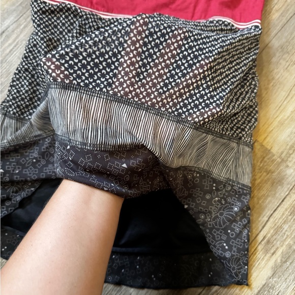 Excellent condition. Unique patterns throughout - Picture 3 of 3